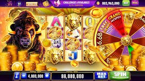 https678 အွန်လိုင်း စလော့ Jackpot ဂိမ်းများကို မိုဘိုင်းဖုန်းဖြင့် ကစားနေသောမြင်ကွင်း